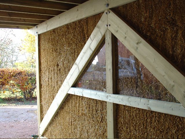 Green roofs and strawbale